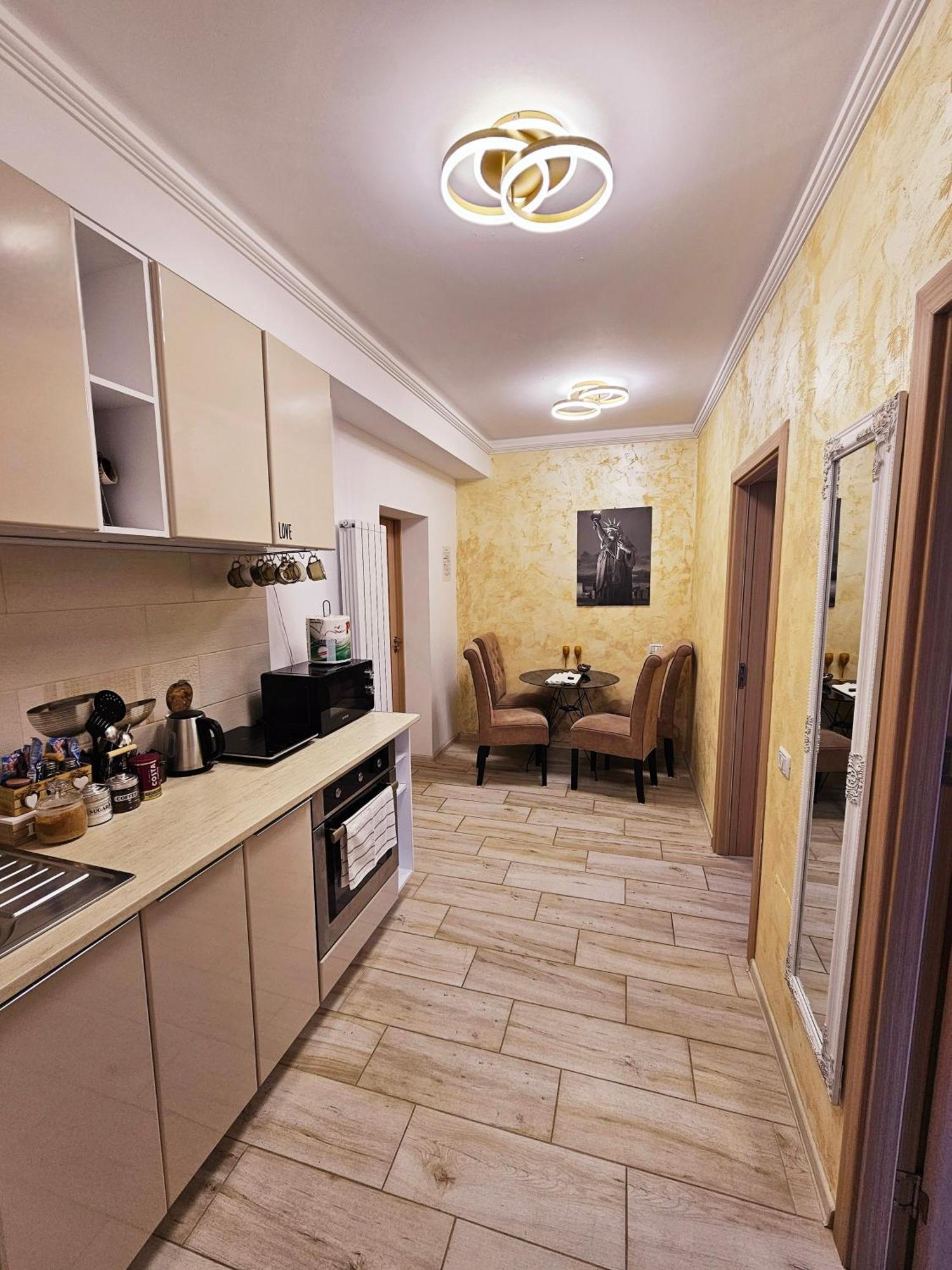 Andrew'S Apartment Central Mamaia Exterior foto